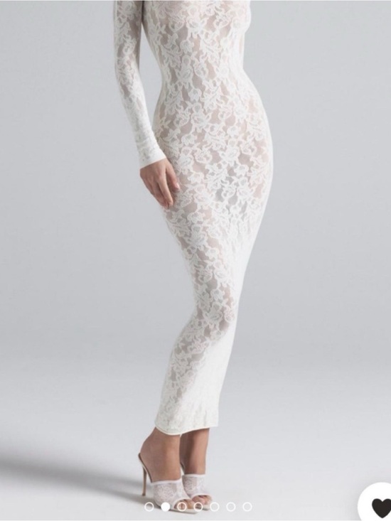 Dresses & Skirts - NWT Skims Ivory Lace Long Sleeve Sheath Dress